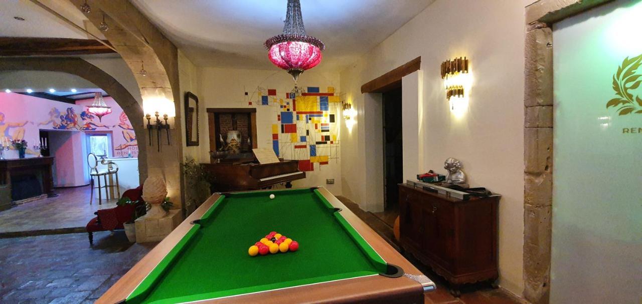 Hotel Renaissance Castres  Kültér fotó