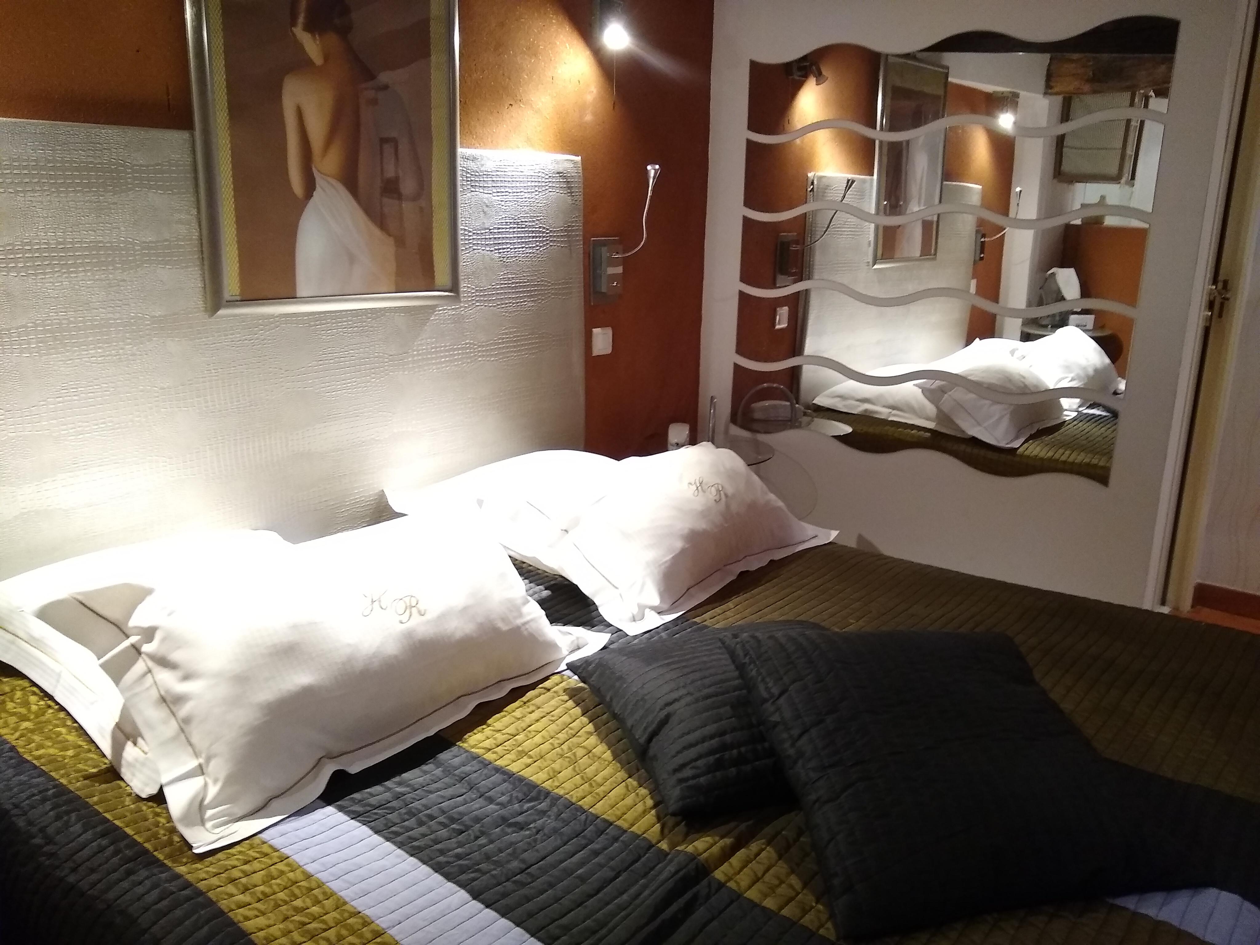 Hotel Renaissance Castres  Kültér fotó